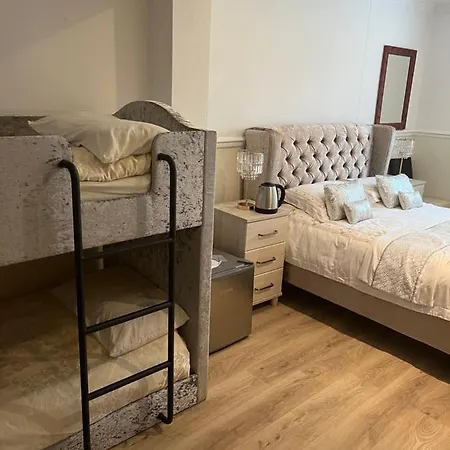 Jasmine House 3* New Quay