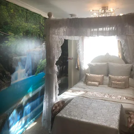 Jasmine House Bed & Breakfast New Quay